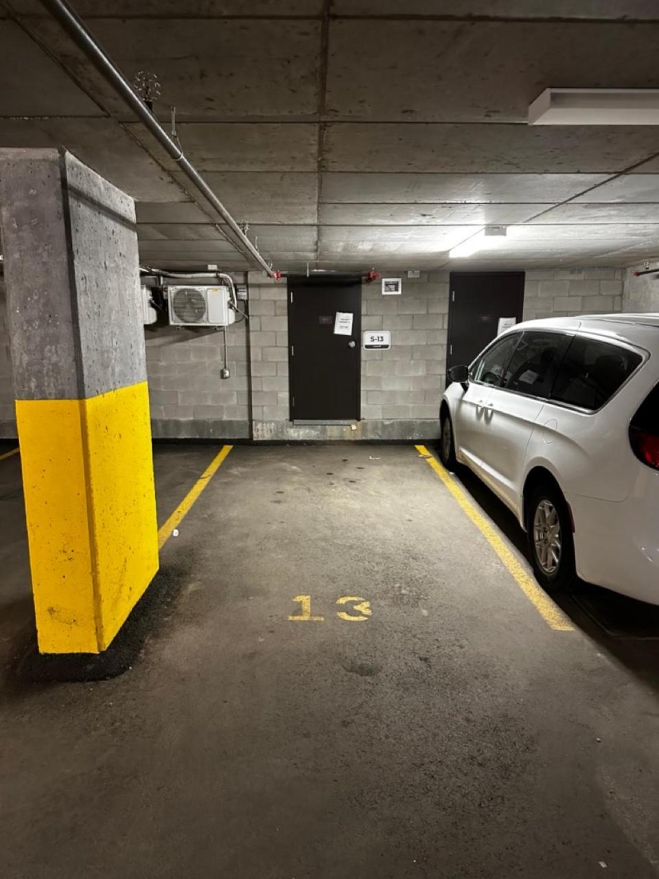 Initial / Cinema +parking / Centre-ville De Apartment Quebec City